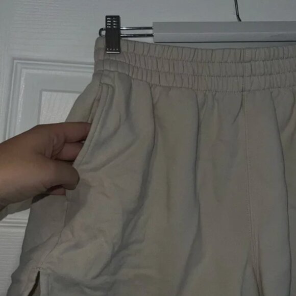 A&F soft af shorts size medium - Picture 5 of 5